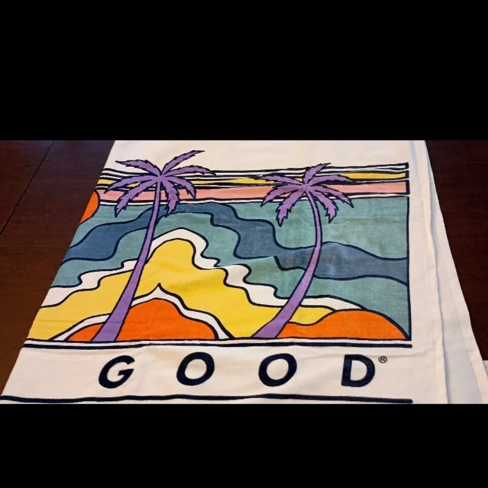 Life Is Good Tropical Palms Scene Giant Beach Towel 38 x 65" New NOS Tags 2023 - Picture 8 of 8
